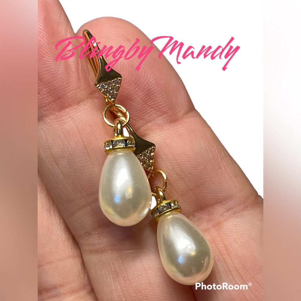 Faux teardrop pearl earrings with rhinestone accent